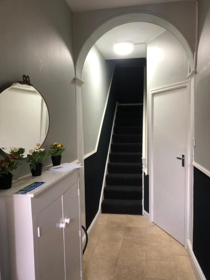 Granby House Holiday Apartments, Apartment 2, In The Old Town, Free On Street Parking Included Scarborough Extérieur photo
