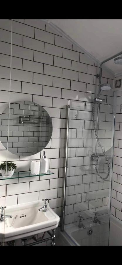 Granby House Holiday Apartments, Apartment 2, In The Old Town, Free On Street Parking Included Scarborough Extérieur photo